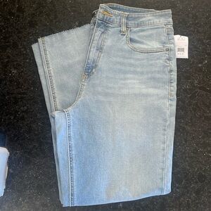 Volcom women’s jeans . New . Size 29x27.  Med to high rise .